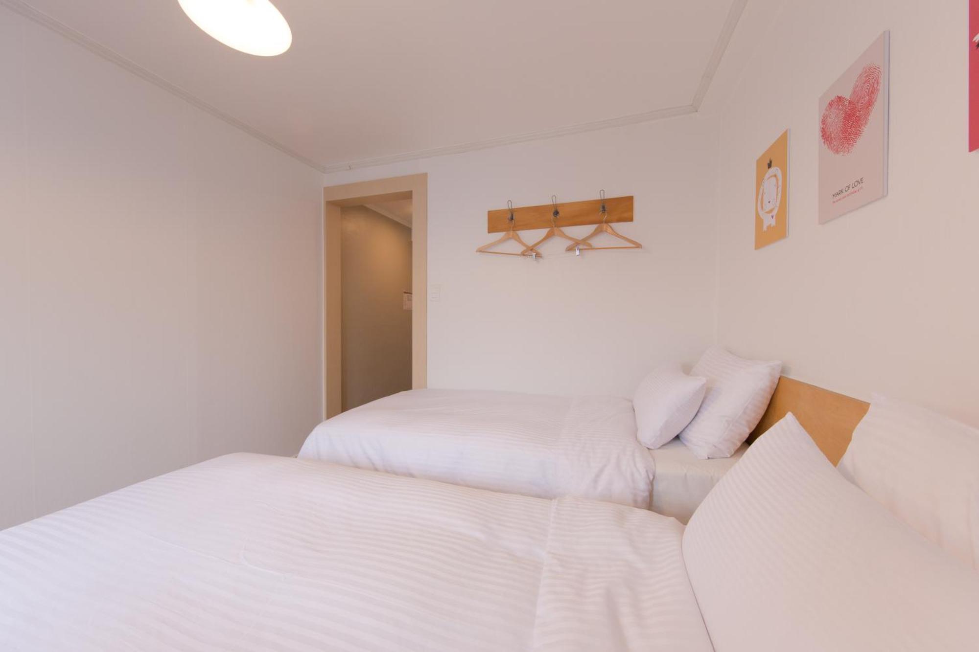 แทรเวล มอนส์เตอร์ สเตย์ Hotel โซล ภายนอก รูปภาพ