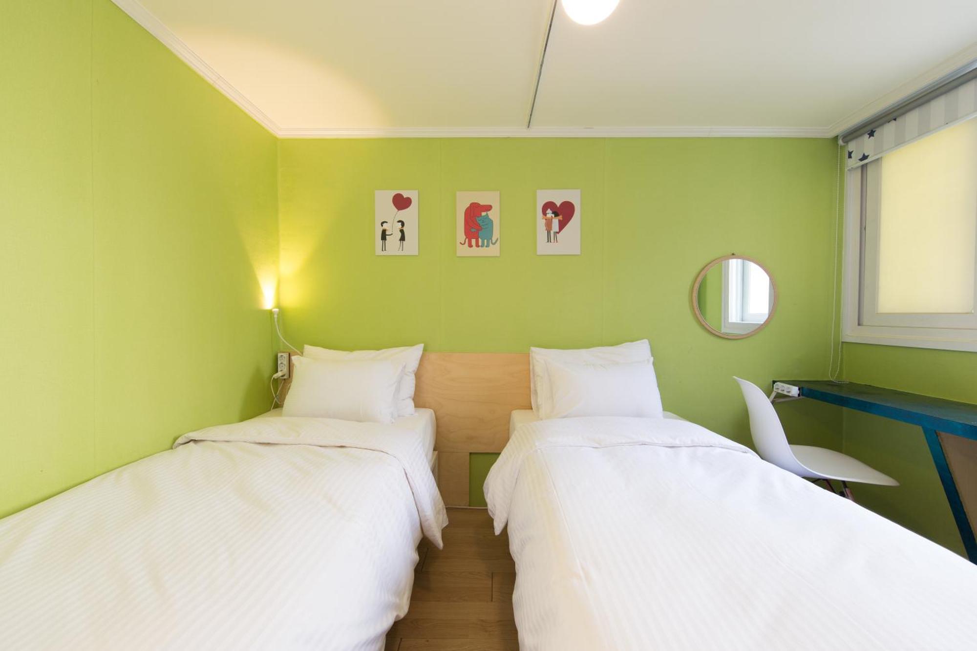 แทรเวล มอนส์เตอร์ สเตย์ Hotel โซล ภายนอก รูปภาพ