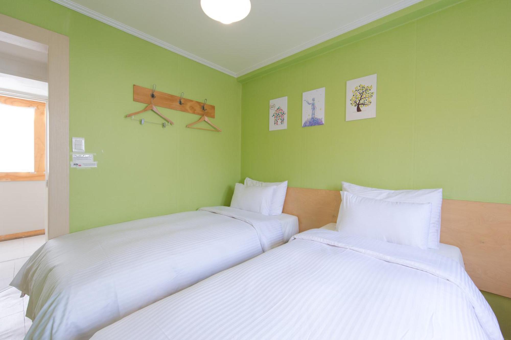 แทรเวล มอนส์เตอร์ สเตย์ Hotel โซล ภายนอก รูปภาพ