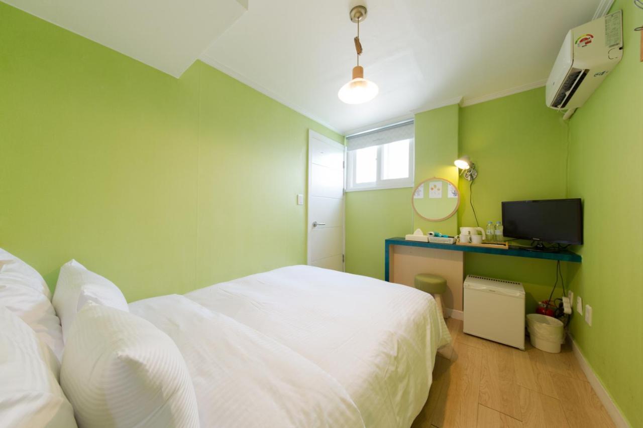 แทรเวล มอนส์เตอร์ สเตย์ Hotel โซล ภายนอก รูปภาพ