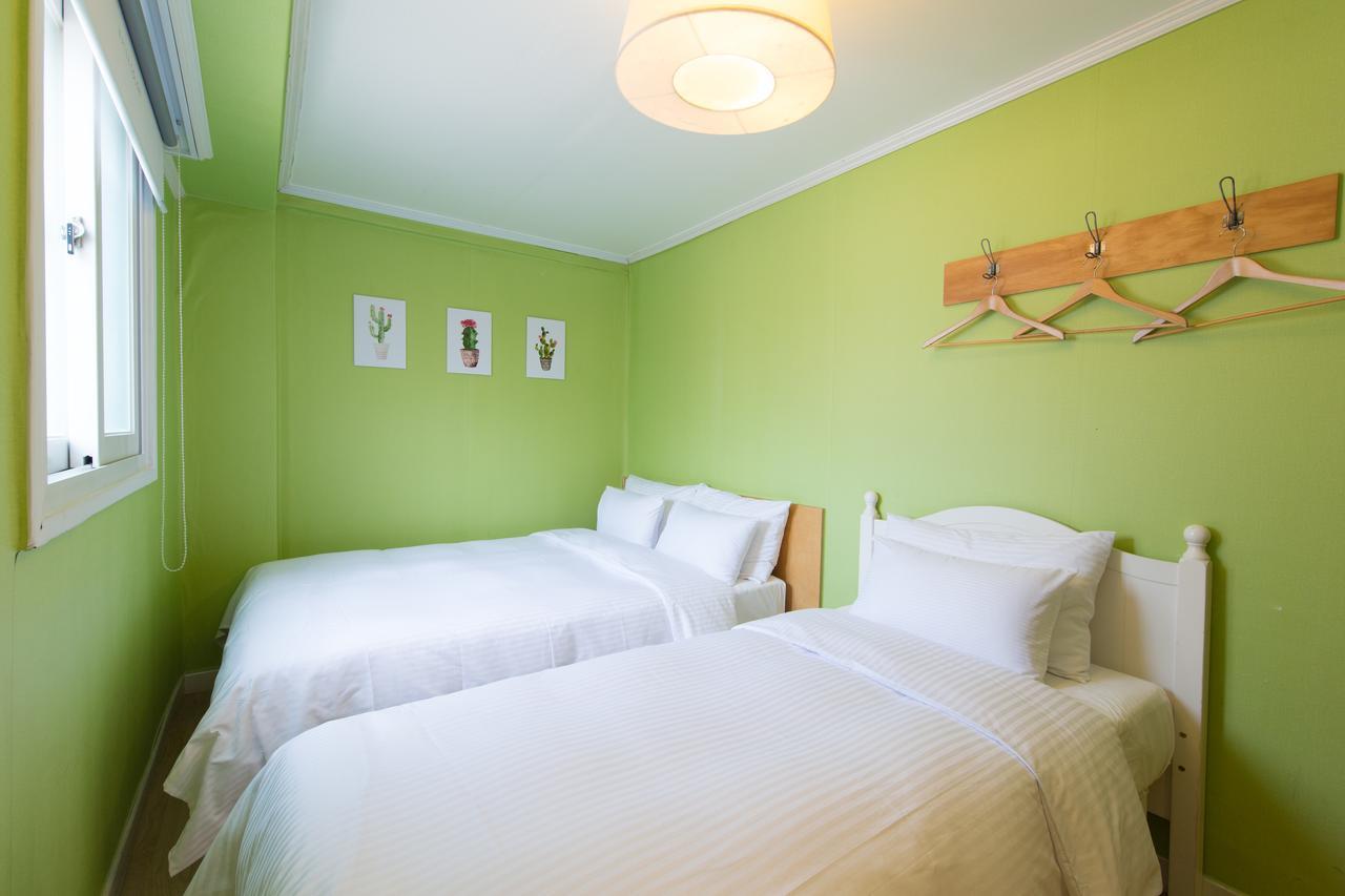 แทรเวล มอนส์เตอร์ สเตย์ Hotel โซล ภายนอก รูปภาพ