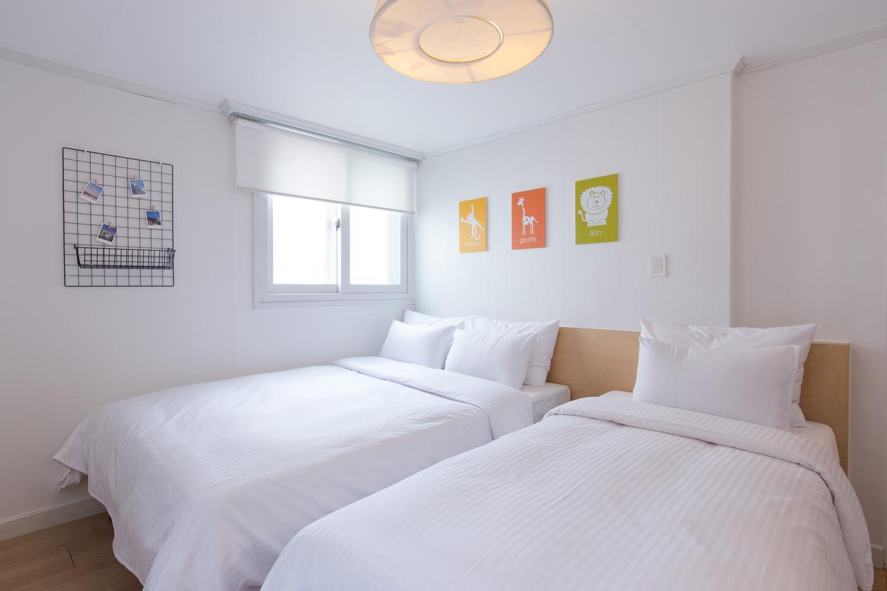แทรเวล มอนส์เตอร์ สเตย์ Hotel โซล ภายนอก รูปภาพ